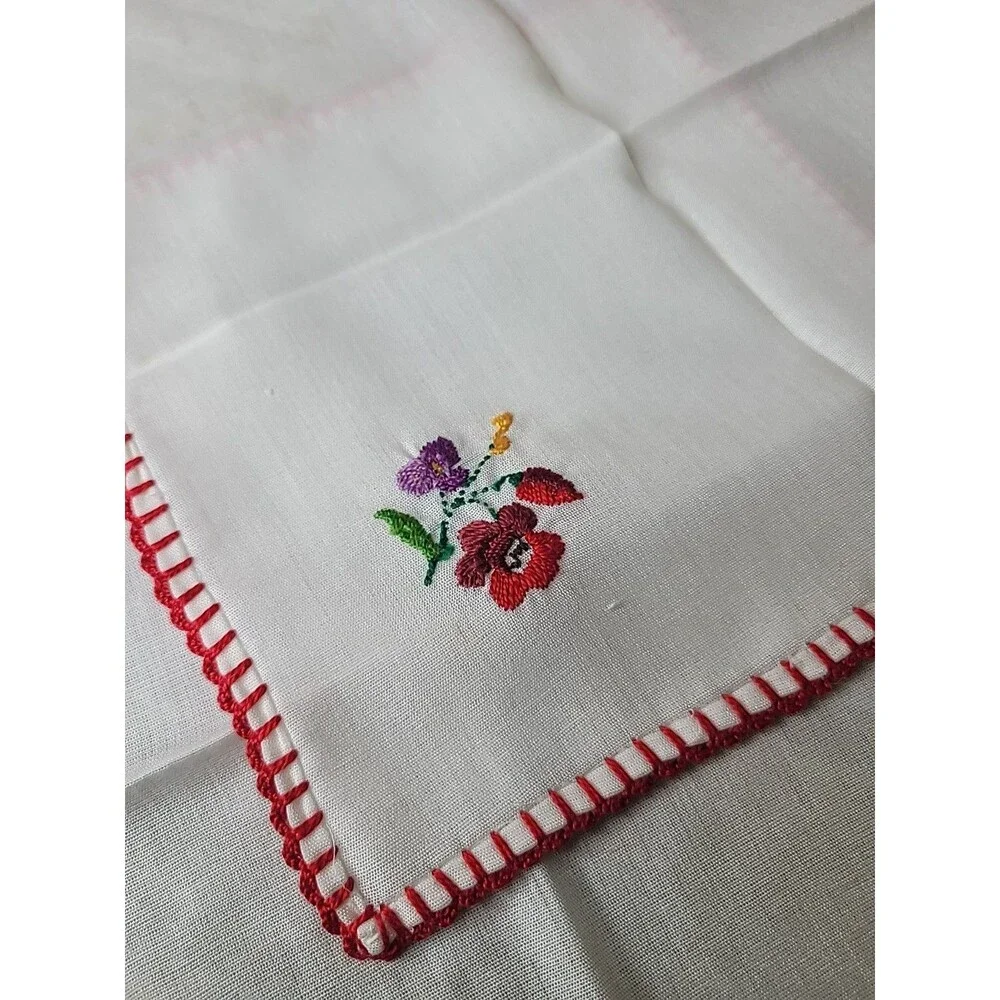 2 Vintage Embroidered Linen Napkins with Flowers‎ Floral Tablescape Nice